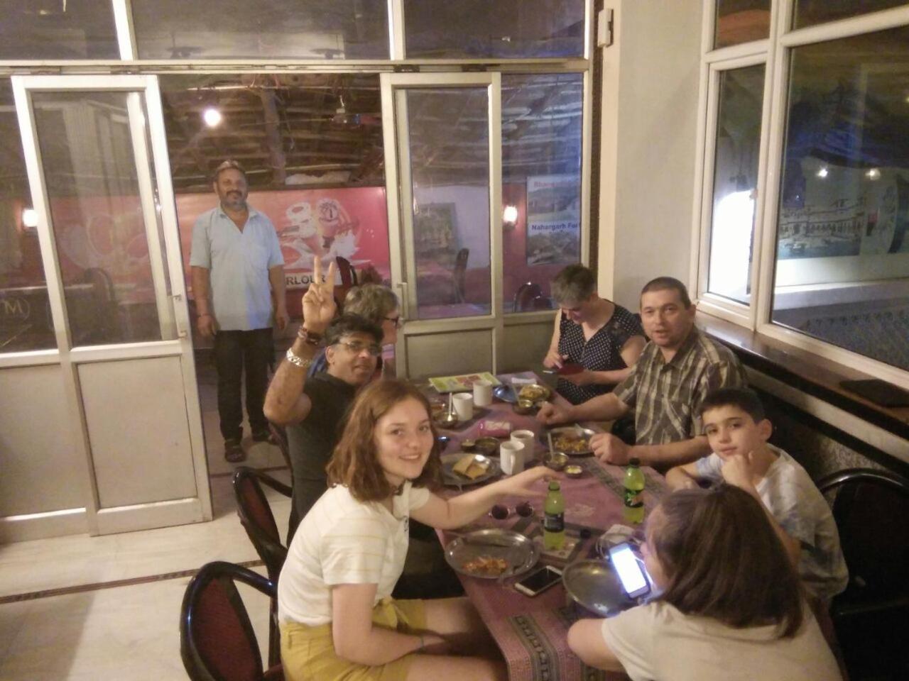 Chit Chat Guest House Dźajpur Zewnętrze zdjęcie